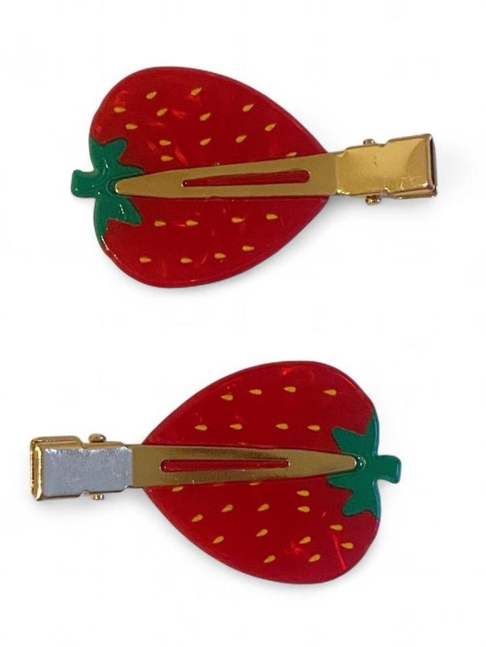 🛍️3/$20🛍️ Strawberry Hair Clips (2pcs)